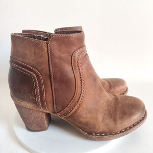 Clarks Ankle Boots Size 6 Carleta Paris Camel Tan Leather Block Heel Comfort